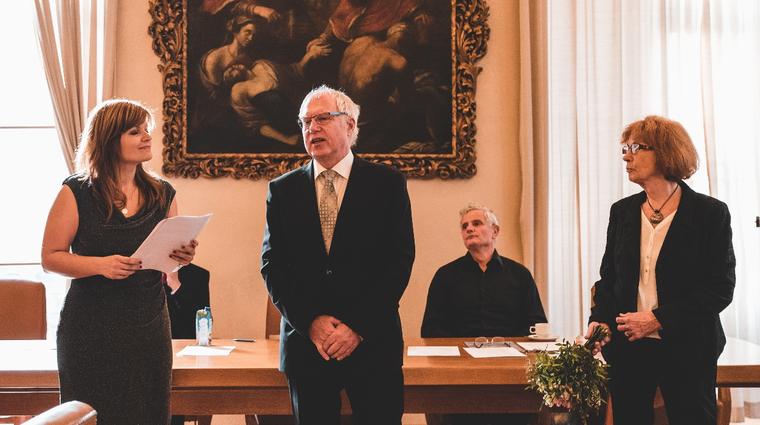 Předávání pamětních medailí FSV UK a Ceny Josefa Vavrouška